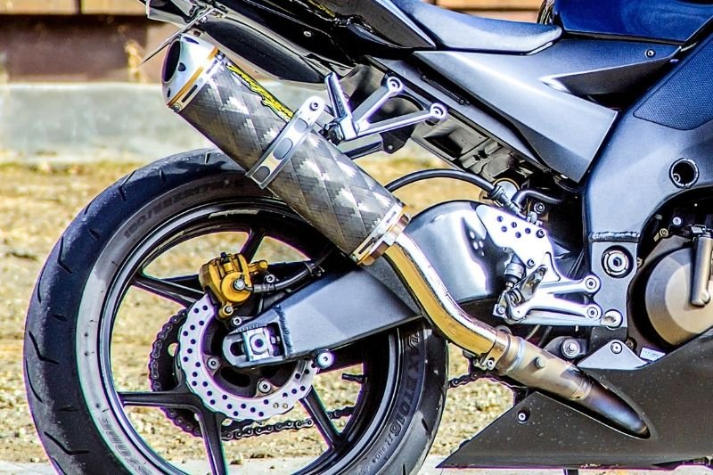 13 Pros and Cons of a Motorcycle Exhaust Wrap (Impact Secondary Sales)