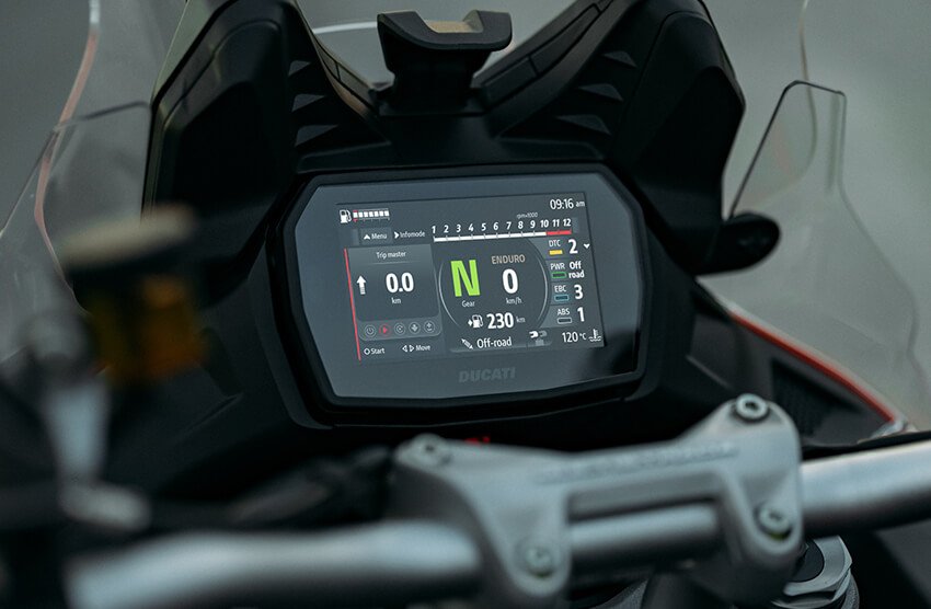 2025 Ducati Multistrada V2 S dash