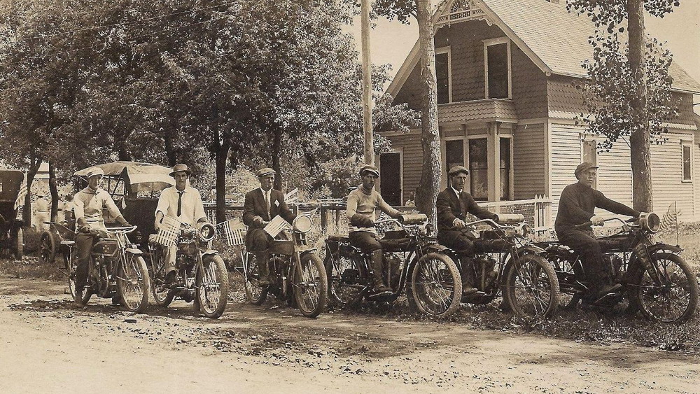 A group of motorcyclists in the early 1900s