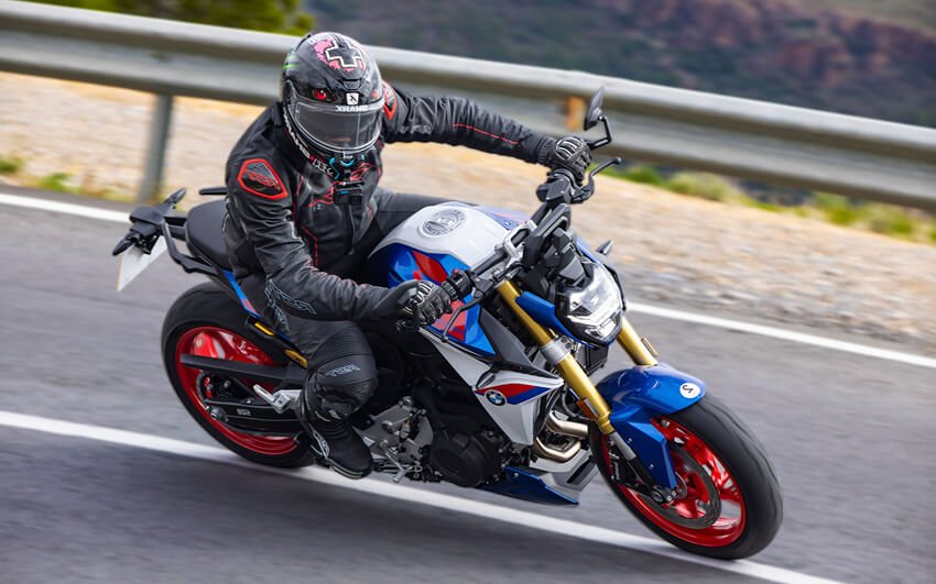 BMW F 900 R