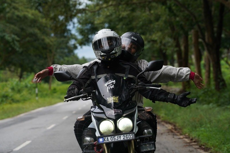 Use baby wipes to clean your visor