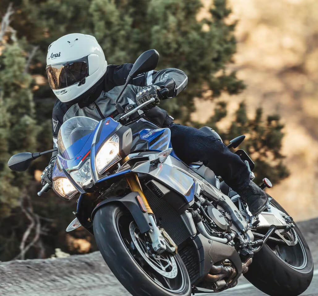 Arai Signet‑X - motorcycle helmets for street riding