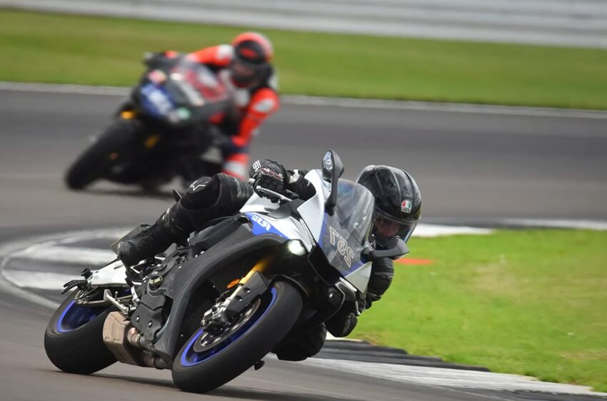 fat tires are not ideal for sportbike riders 