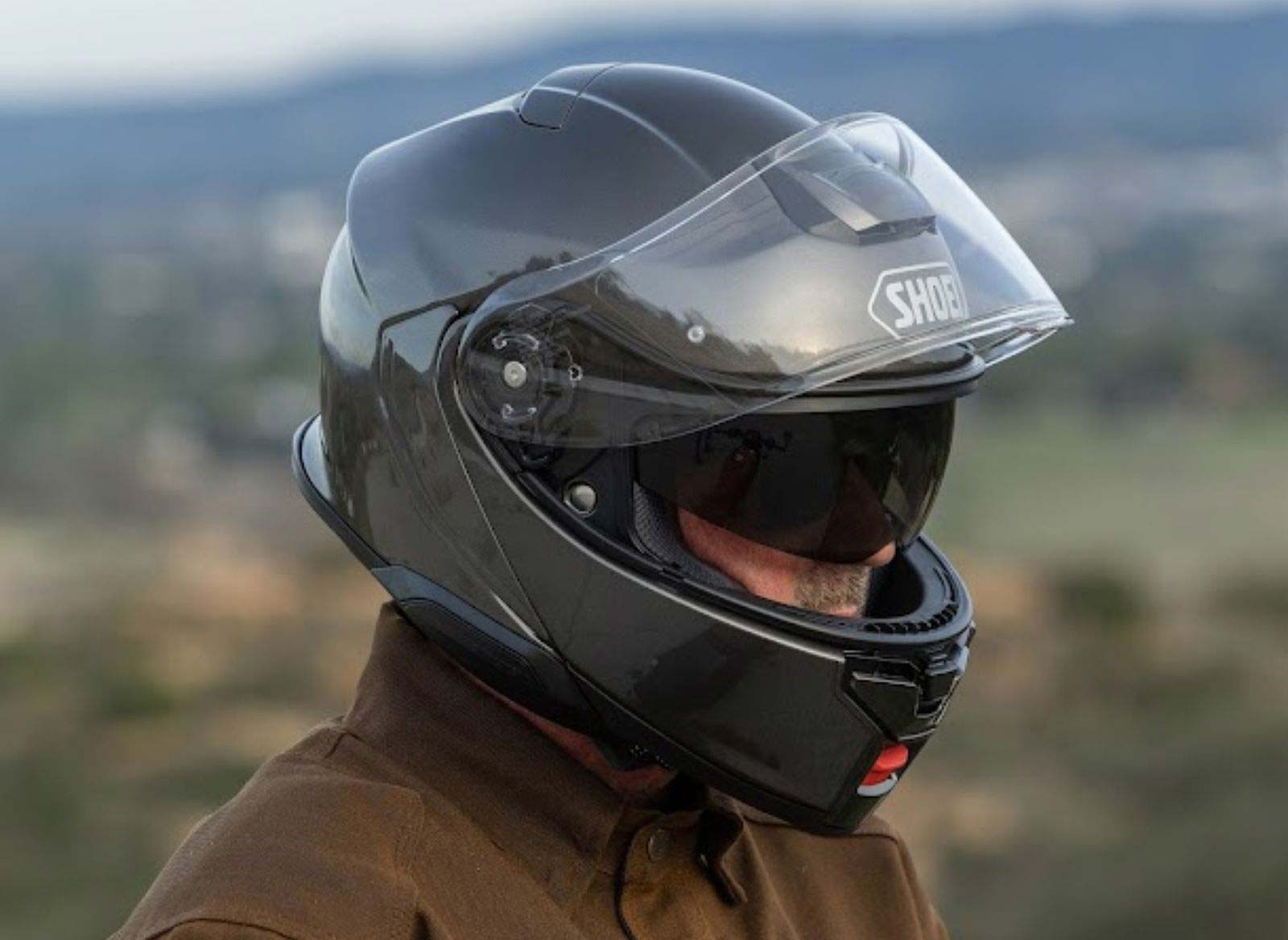 Shoei Neotec 3 - best recommended motorcycle helmet for street bikes