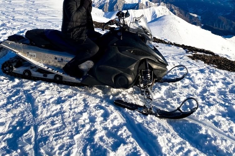 the best Snowmobile for Ice Fishing