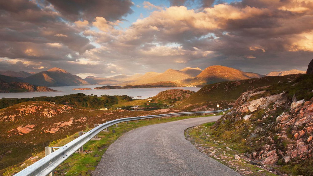 torridon scotland autumn mountain scenery