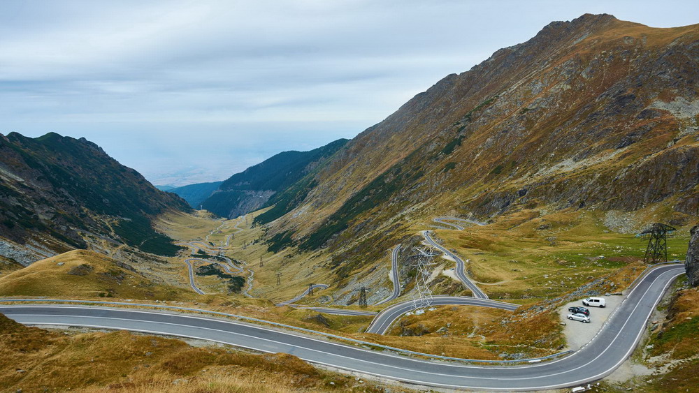 transfagarasan carpathian mountains autumn
