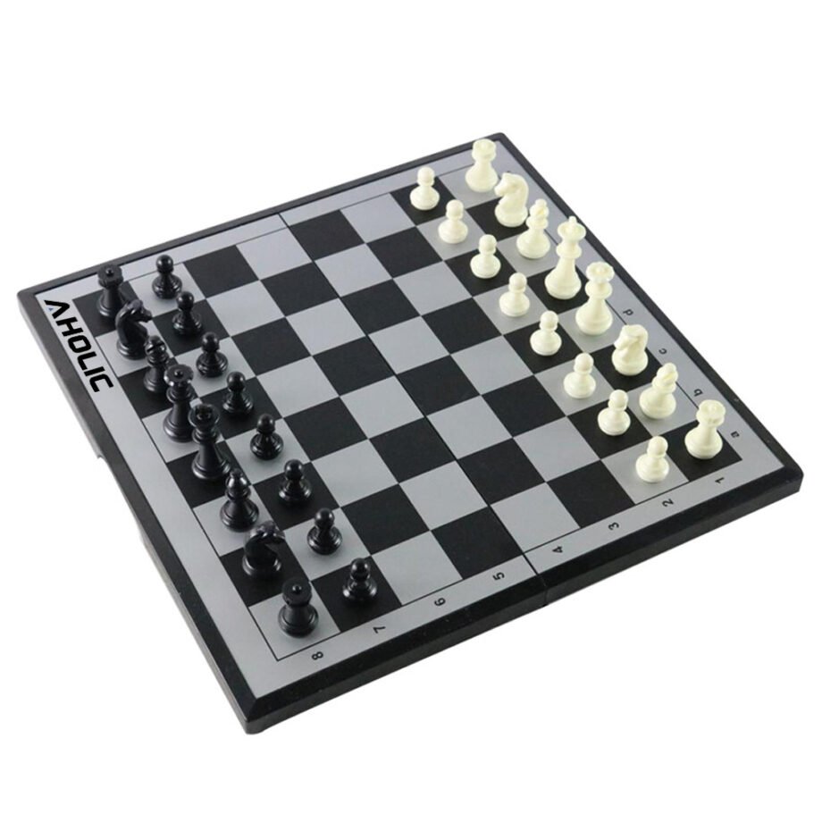 Aholic Chess games
