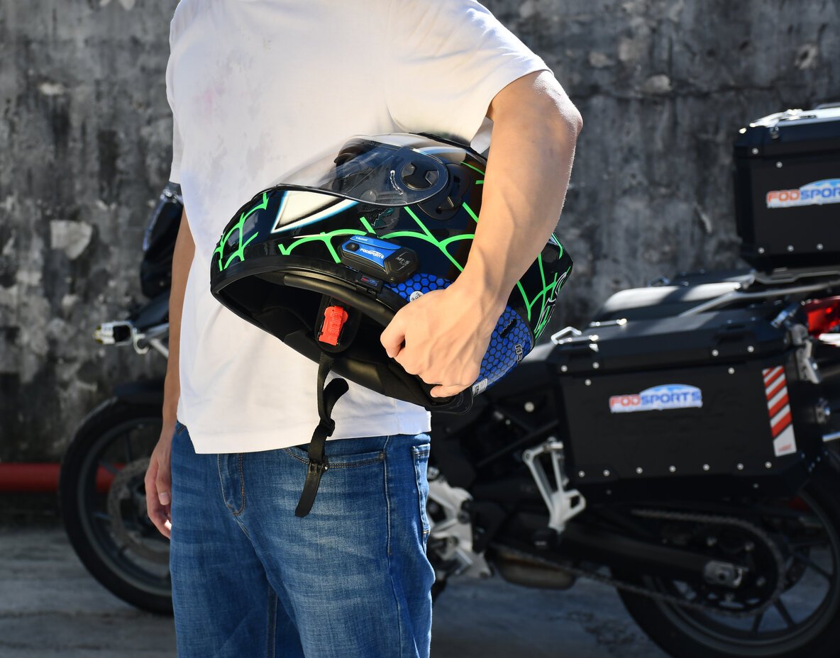 Casco de moto sales con audifonos incorporados